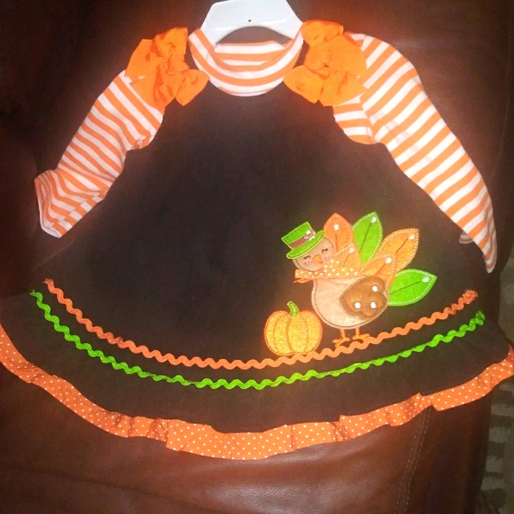 Dress - Picture 3 of 4